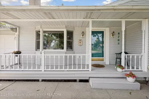 8705 Juniper St, Lansing, MI 48917 photo 4