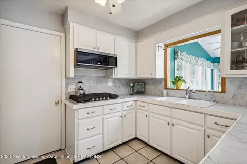 8705 Juniper St, Lansing, MI 48917 photo 13