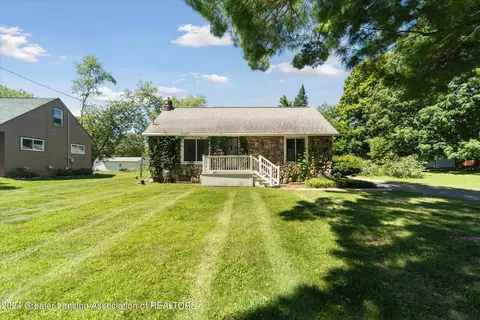 344 Elm St, Dimondale, MI 48821 photo 2