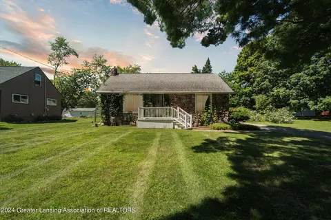 344 Elm St, Dimondale, MI 48821