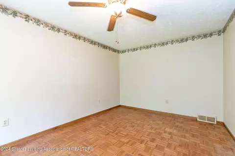 Bedroom - 12297 S Beardslee Rd, Perry, MI 48872 photo 1 of 7