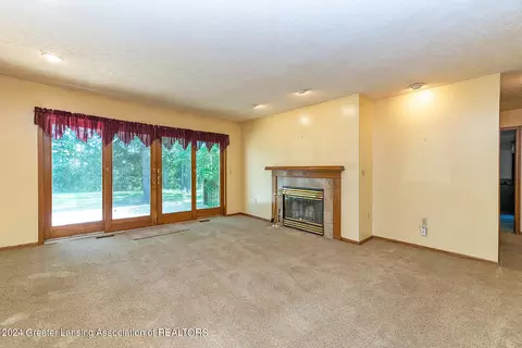 Living - 12297 S Beardslee Rd, Perry, MI 48872 photo 1 of 5