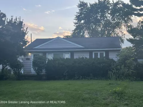 2609 Westbury Rd, Lansing, MI 48906