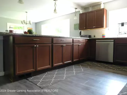 Kitchen - 6540 Creyts Rd, Dimondale, MI 48821 photo 1 of 6