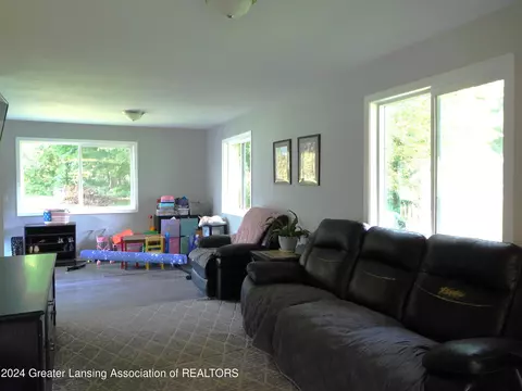 Living - 6540 Creyts Rd, Dimondale, MI 48821 photo 2 of 2