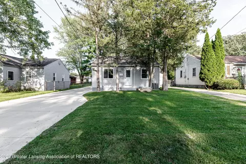 4911 Stafford Ave, Lansing, MI 48910