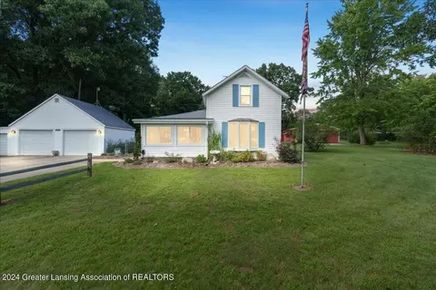 9978 Stoll Rd, Haslett, MI 48840