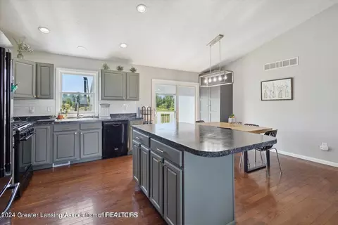 Kitchen - 7140 Oneida Rd, Charlotte, MI 48813 photo 3 of 3