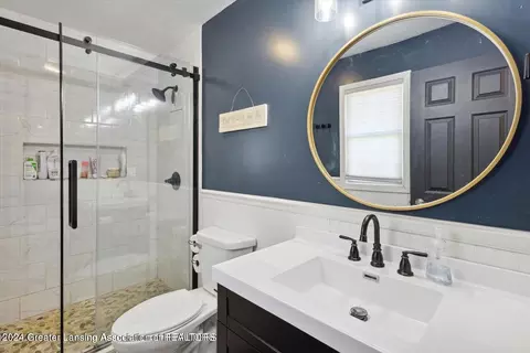 Bath - 7140 Oneida Rd, Charlotte, MI 48813 photo 3 of 3
