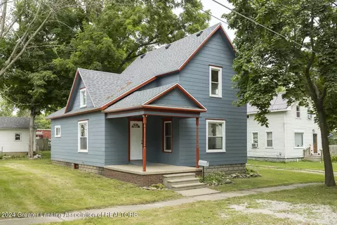 207 N Adams St, Bellevue, MI 49021