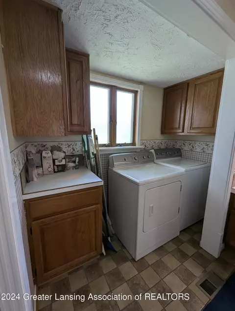 700 Maple St, Grand Ledge, MI 48837 photo 16