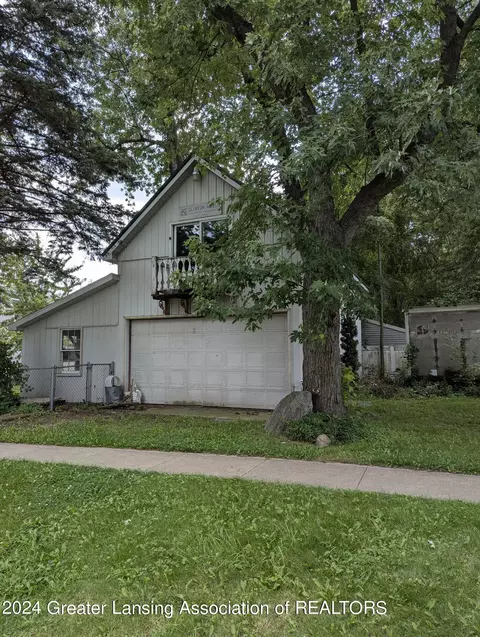 700 Maple St, Grand Ledge, MI 48837 photo 35