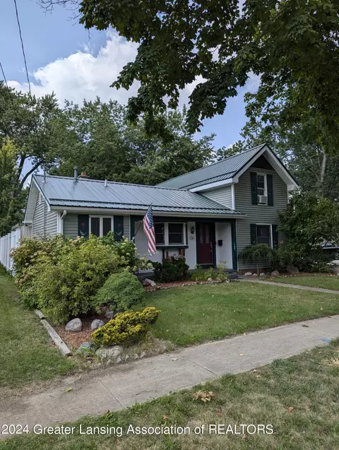 700 Maple St, Grand Ledge, MI 48837 photo 3