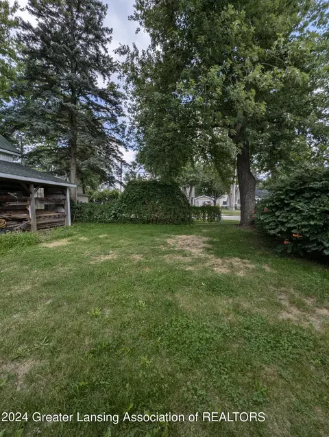 700 Maple St, Grand Ledge, MI 48837 photo 34