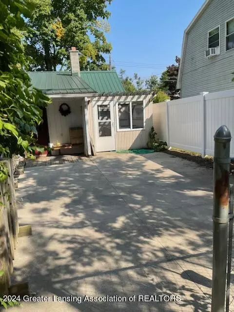 700 Maple St, Grand Ledge, MI 48837 photo 30
