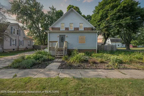 121 W Elm St, Middleton, MI 48856