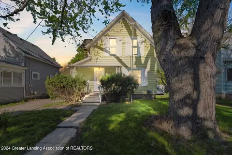 1616 Linval St, Lansing, MI 48910
