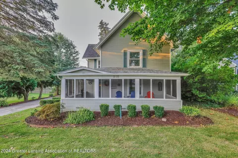 210 E Main St, Dewitt, MI 48820