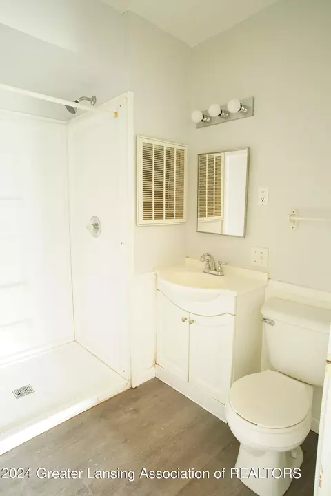 Bath - 240 W Isham St, Lyons, MI 48851 photo 1 of 1