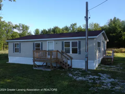 21301 N V Drive Dr, Olivet, MI 49076