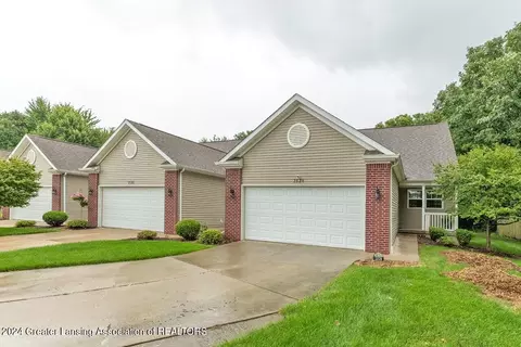 2528 Limerick Cir #32, Holt, MI 48842