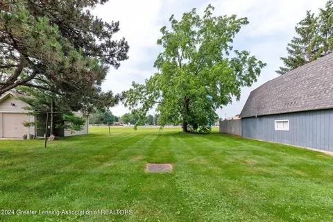 Exterior - 400 E Sturgis St, Saint Johns, MI 48879 photo 2 of 3