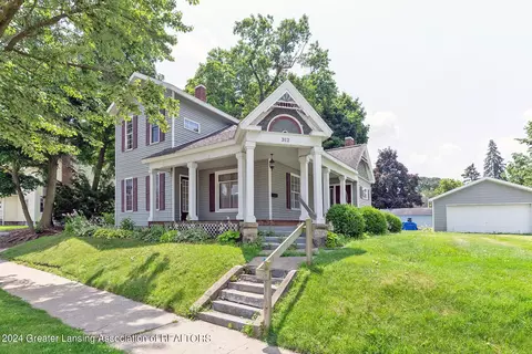 312 E Harris St, Charlotte, MI 48813