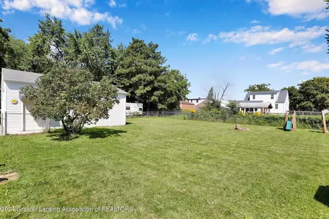Exterior - 721 E Harris St, Lansing, MI 48906 photo 2 of 3