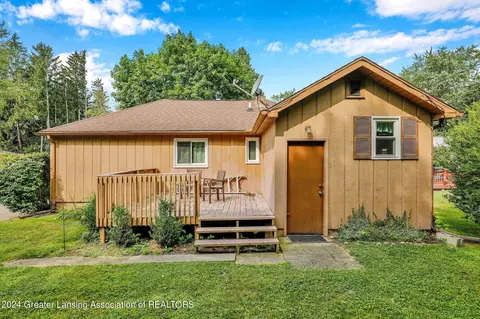 Exterior - 731 Hunter Blvd, Lansing, MI 48910 photo 2 of 4
