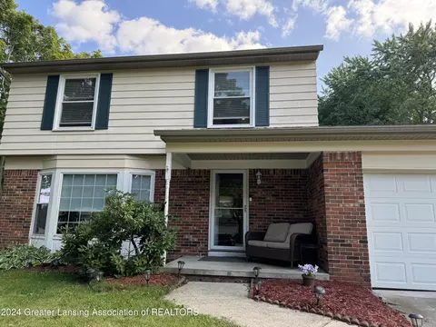 4229 Oakcrest Dr, Lansing, MI 48917