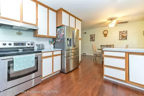 Kitchen - 12327 Spruce Ln, Perry, MI 48872 photo 2 of 3
