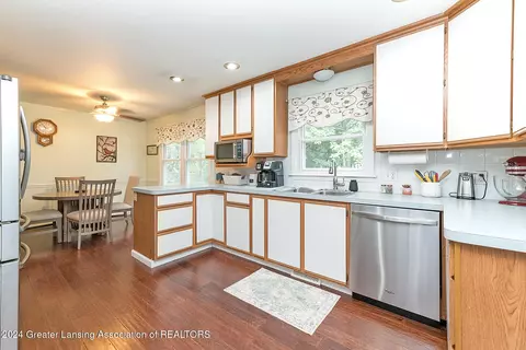 Kitchen - 12327 Spruce Ln, Perry, MI 48872 photo 1 of 3