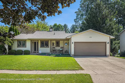 118 Stratford Dr, Mason, MI 48854