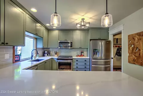 16869 Meadowbrook, Haslett, MI 48840 photo 30