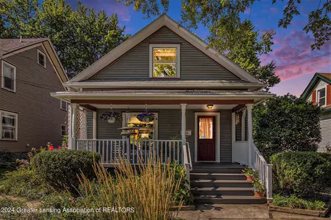 223 W Lincoln St, Grand Ledge, MI 48837