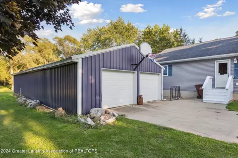 455 S Oak St, Maple Rapids, MI 48853 photo 32