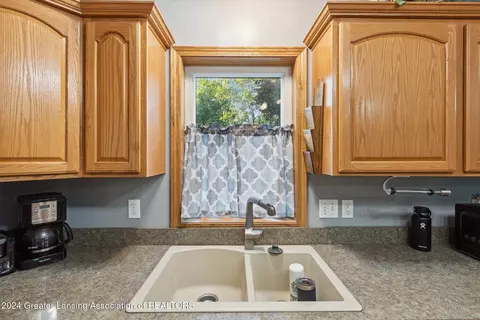 455 S Oak St, Maple Rapids, MI 48853 photo 17