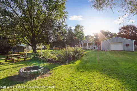455 S Oak St, Maple Rapids, MI 48853 photo 37
