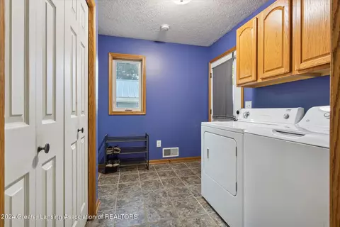 455 S Oak St, Maple Rapids, MI 48853 photo 19