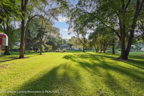 455 S Oak St, Maple Rapids, MI 48853 photo 38