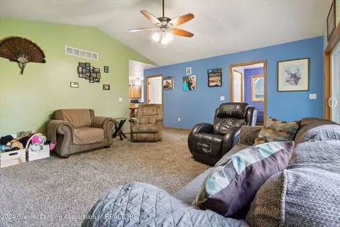 455 S Oak St, Maple Rapids, MI 48853 photo 12