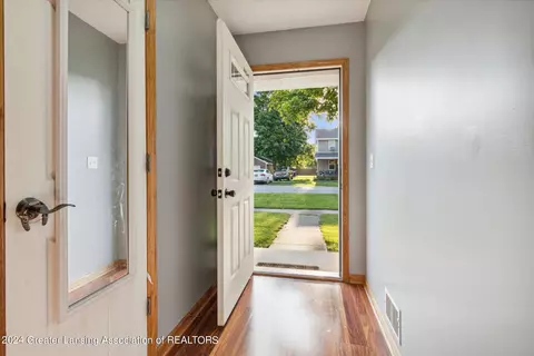 455 S Oak St, Maple Rapids, MI 48853 photo 8