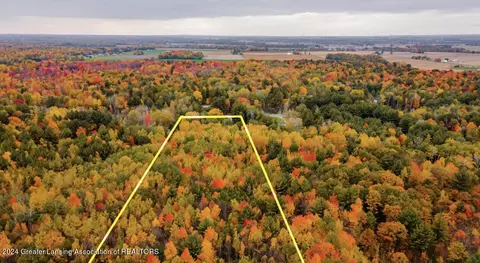 466 N Leaton Rd, Mount Pleasant, MI 48858