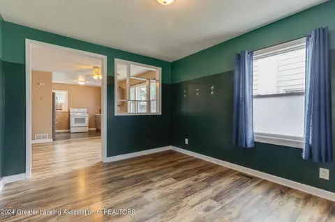 821 Cooper Ave, Lansing, MI 48910 photo 6