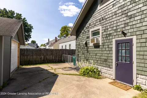 821 Cooper Ave, Lansing, MI 48910 photo 29