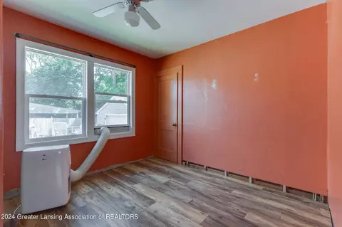 821 Cooper Ave, Lansing, MI 48910 photo 18