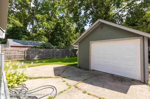 821 Cooper Ave, Lansing, MI 48910 photo 28
