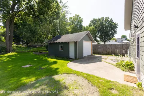 821 Cooper Ave, Lansing, MI 48910 photo 27