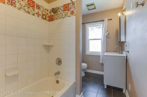 821 Cooper Ave, Lansing, MI 48910 photo 13
