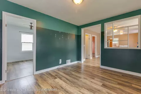 821 Cooper Ave, Lansing, MI 48910 photo 5